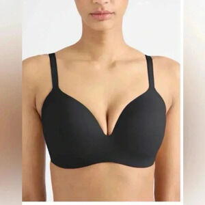 Knix WingWoman Black Wireless  Contour Bra Size 8+